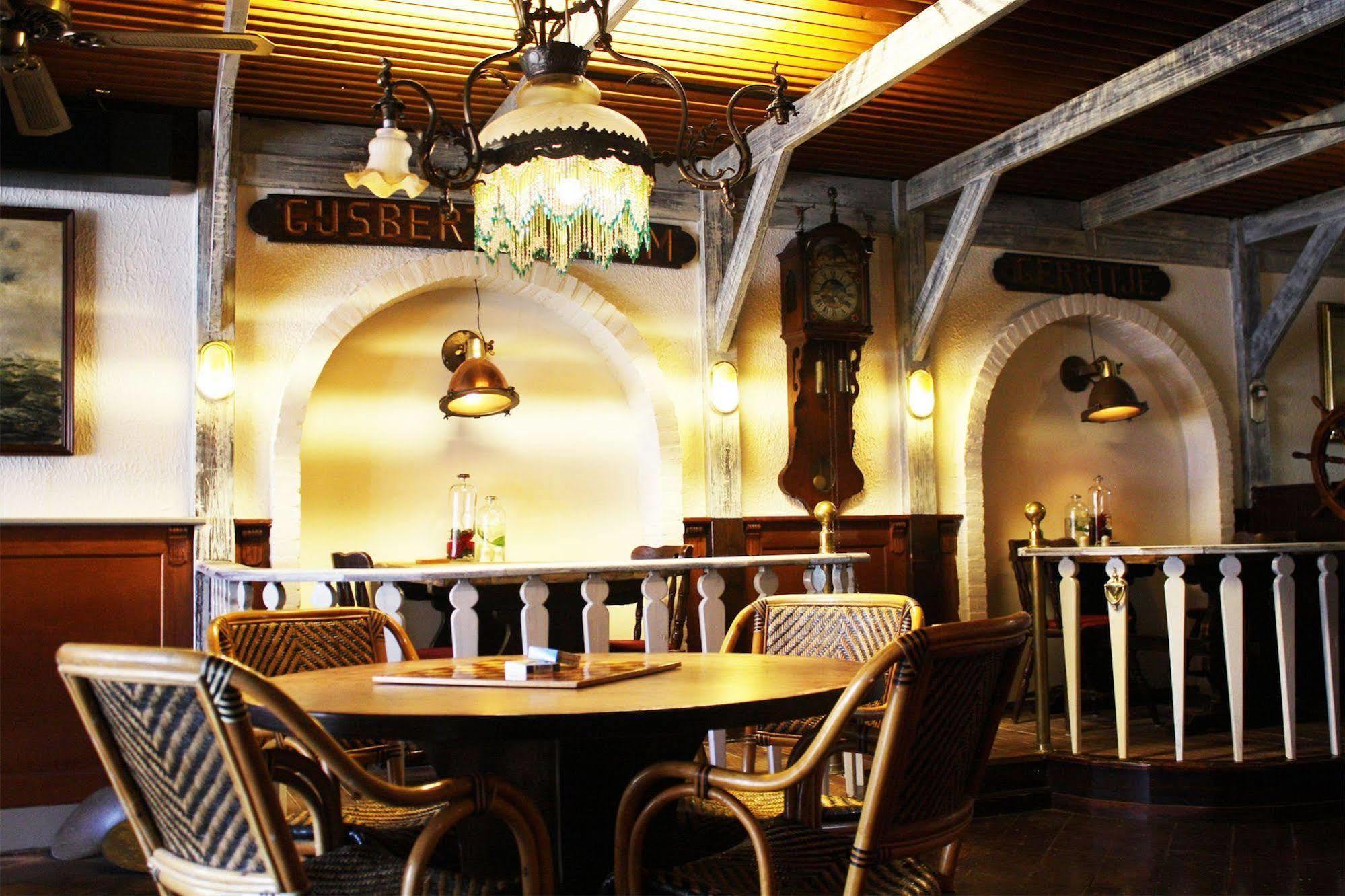 Hotel-Restaurant Loodsmans Welvaren Bv デン・ホールン エクステリア 写真