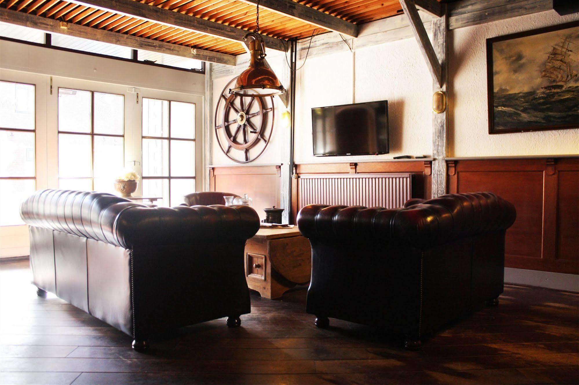 Hotel-Restaurant Loodsmans Welvaren Bv デン・ホールン エクステリア 写真
