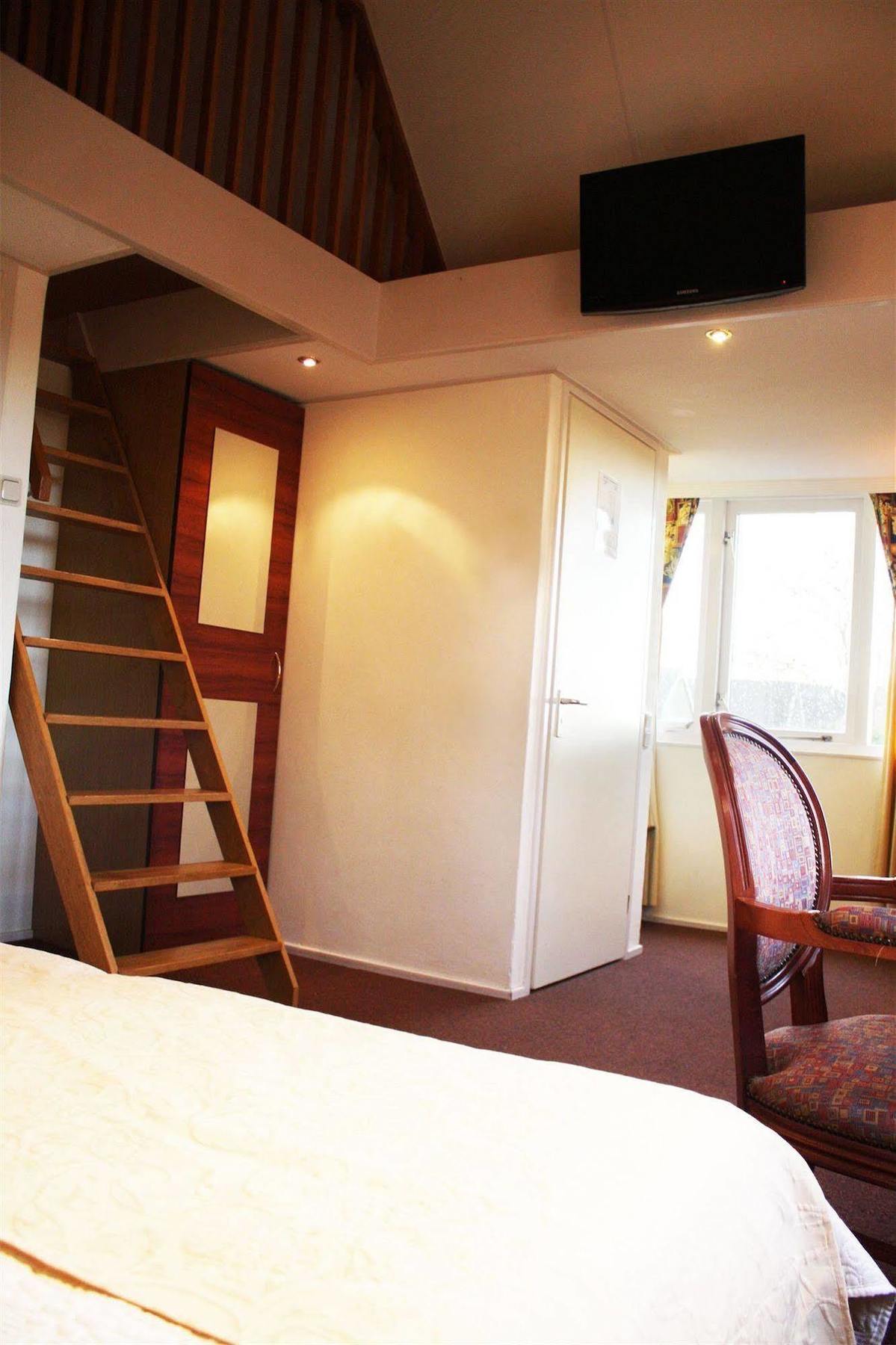 Hotel-Restaurant Loodsmans Welvaren Bv デン・ホールン エクステリア 写真