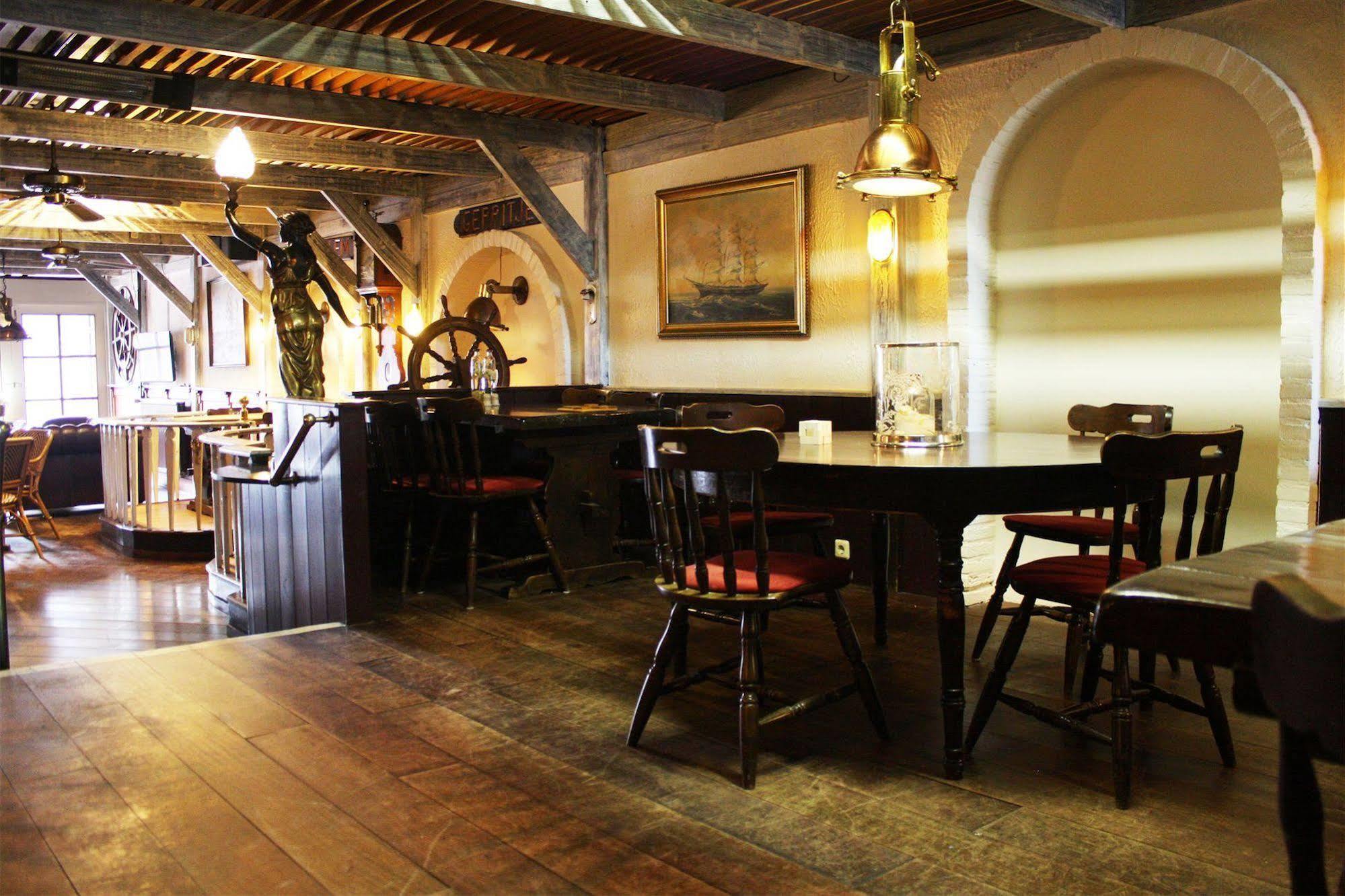 Hotel-Restaurant Loodsmans Welvaren Bv デン・ホールン エクステリア 写真